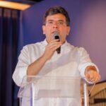 Oportunidade Jovem: Rafael Fonteles assina contratos do programa que garante o começo de carreira a 500 estudantes de 28 cidades piauienses